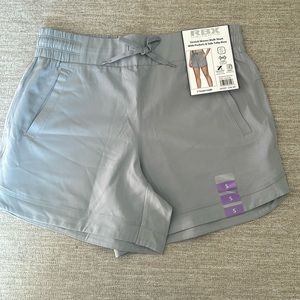 RBX Gray Woven Walk Shorts Size Small. NWT.